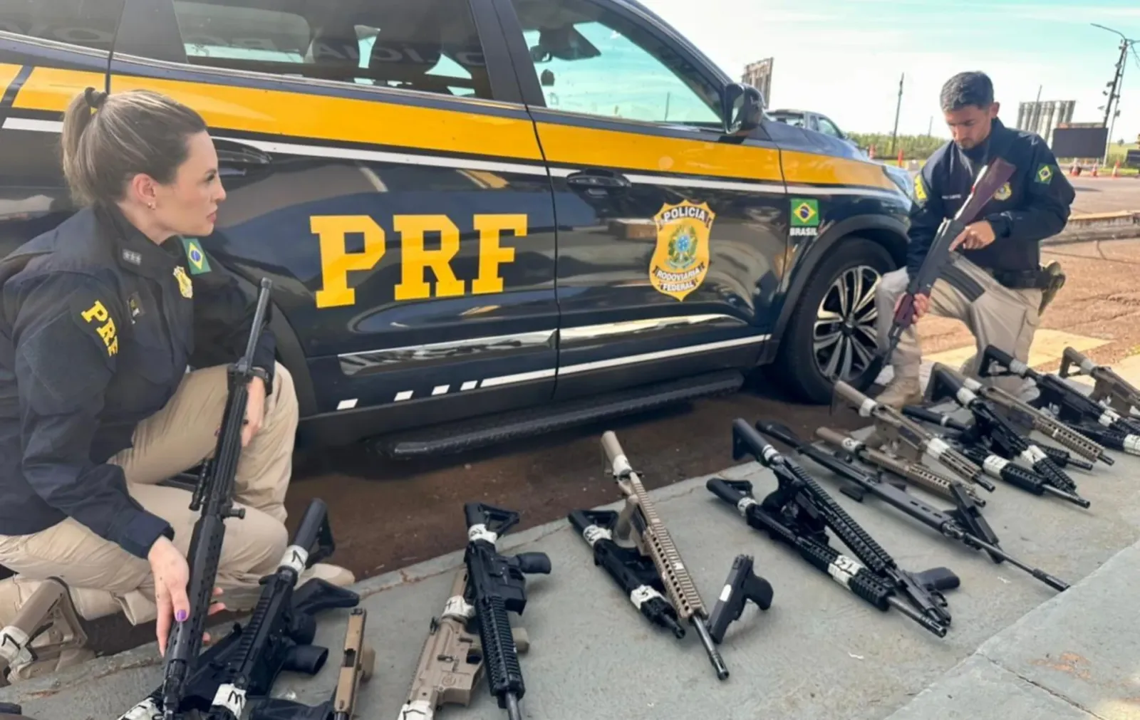PRF registra maior apreensão de fuzis da sua história com 25 armas apreendidas no Paraná